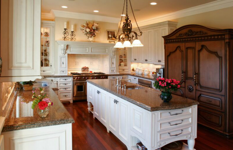 kitchen-cabinets-traditional-two-tone-006-s13499080-antique-white-wood-hood-island-luxury
