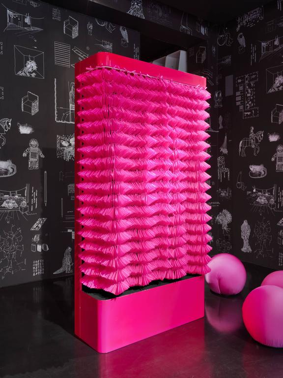 Extravagant Maurizio Galante Cabinet Design