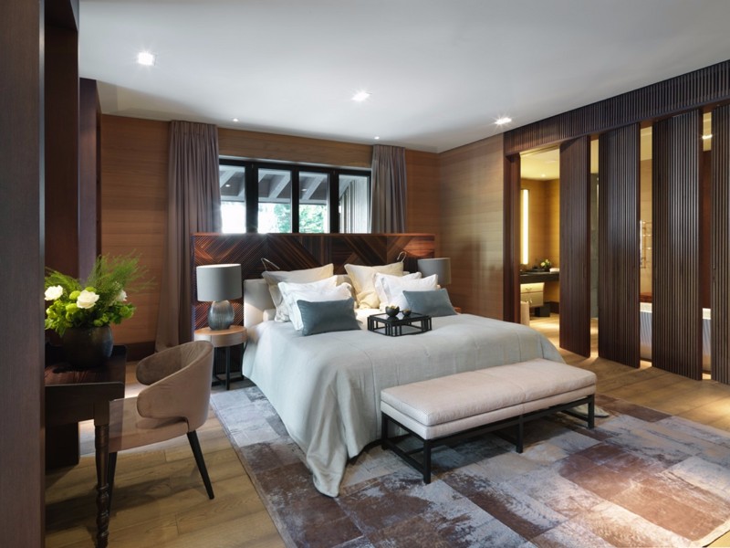 Luxury Cabinets In Russian Residence Designed by Arch. Predmet | www.bocadolobo.com #buffetsandcabinets #cabinetsandsideboards #sideboards #luxuryinteriors #topinteriordesigners #famousinteriordesigners #bestinteriordesigners #interiordesigners #luxury #luxurious #luxurysideboards #luxurycabinets #luxuryinteriors @buffetsandcabinets