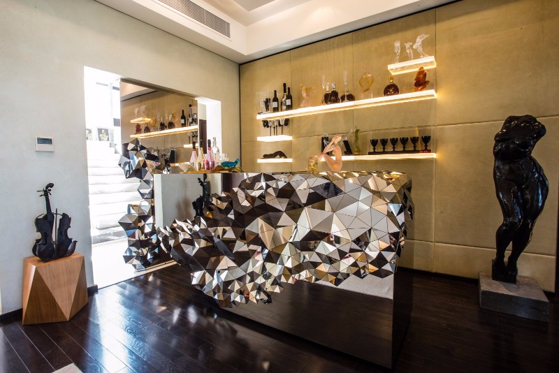 Luxury Interiors By Best Interior Designer NEAT | www.bocadolobo.com #buffetsandcabinets #sideboards #buffets #cabinets #luxury #luxurybrands #luxuryproducts #luxurious #interiordesign #interiordesigners #bestinteriordesigners #famousinteriordesigners @buffetsandcabinets