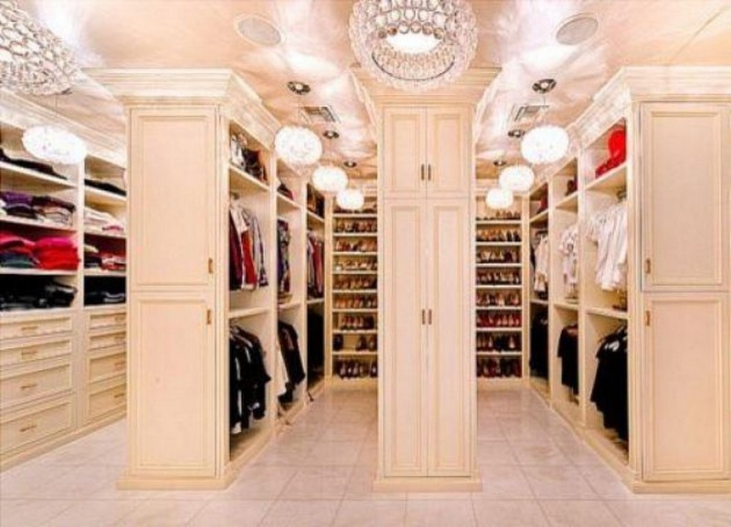Walk-In Closets